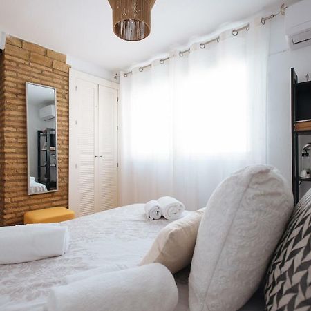 Апартаменти Cozy Attic With Terrace- 1Bd 1Bth- San Vicente Севілья Екстер'єр фото