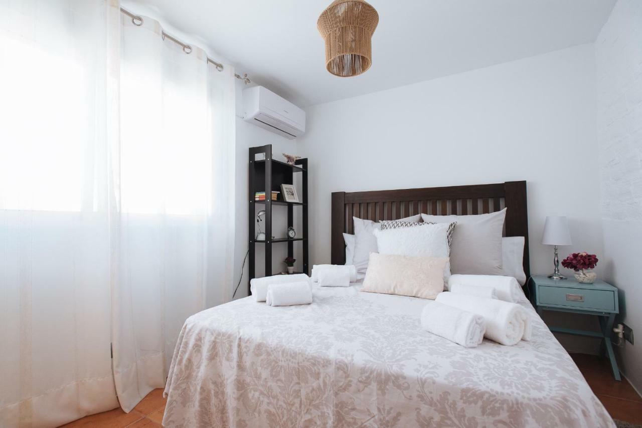 Апартаменти Cozy Attic With Terrace- 1Bd 1Bth- San Vicente Севілья Екстер'єр фото