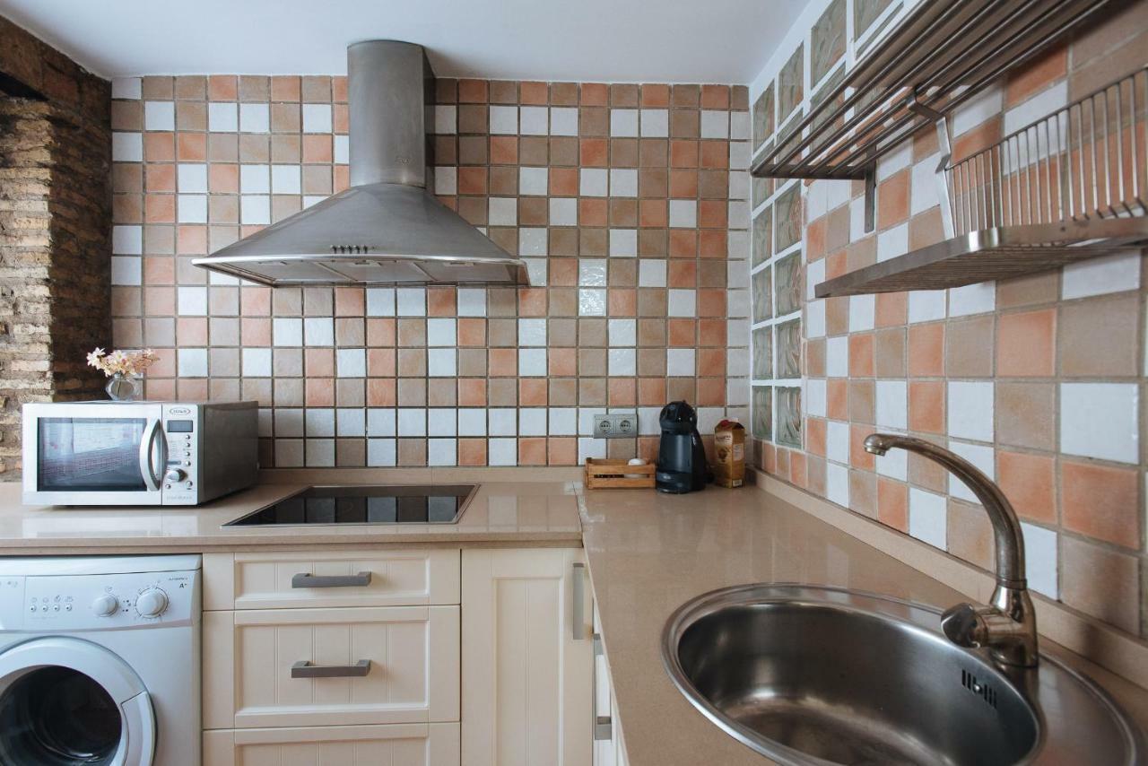 Апартаменти Cozy Attic With Terrace- 1Bd 1Bth- San Vicente Севілья Екстер'єр фото