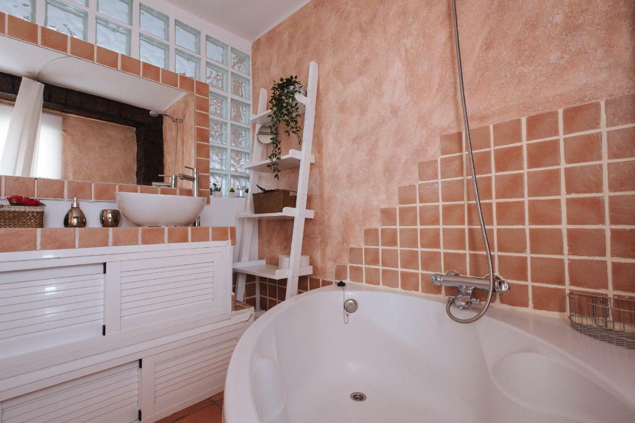 Апартаменти Cozy Attic With Terrace- 1Bd 1Bth- San Vicente Севілья Екстер'єр фото