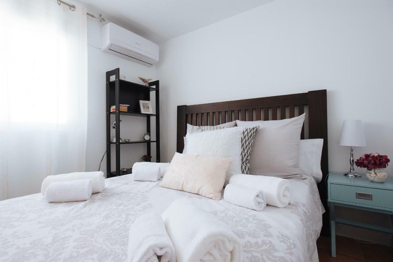 Апартаменти Cozy Attic With Terrace- 1Bd 1Bth- San Vicente Севілья Екстер'єр фото