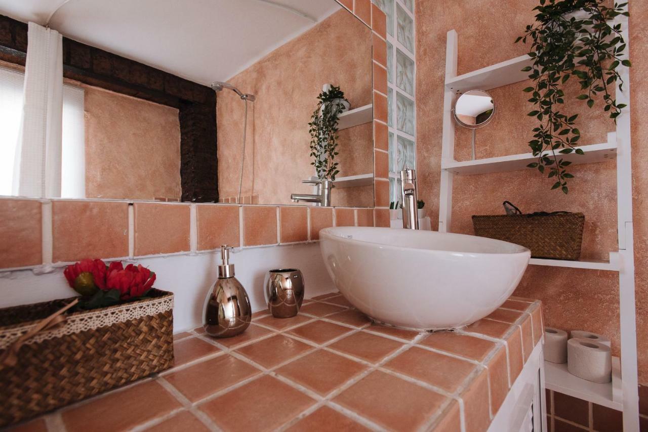 Апартаменти Cozy Attic With Terrace- 1Bd 1Bth- San Vicente Севілья Екстер'єр фото