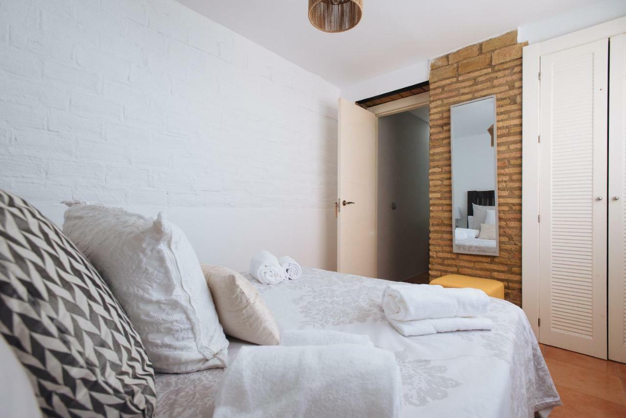 Апартаменти Cozy Attic With Terrace- 1Bd 1Bth- San Vicente Севілья Екстер'єр фото