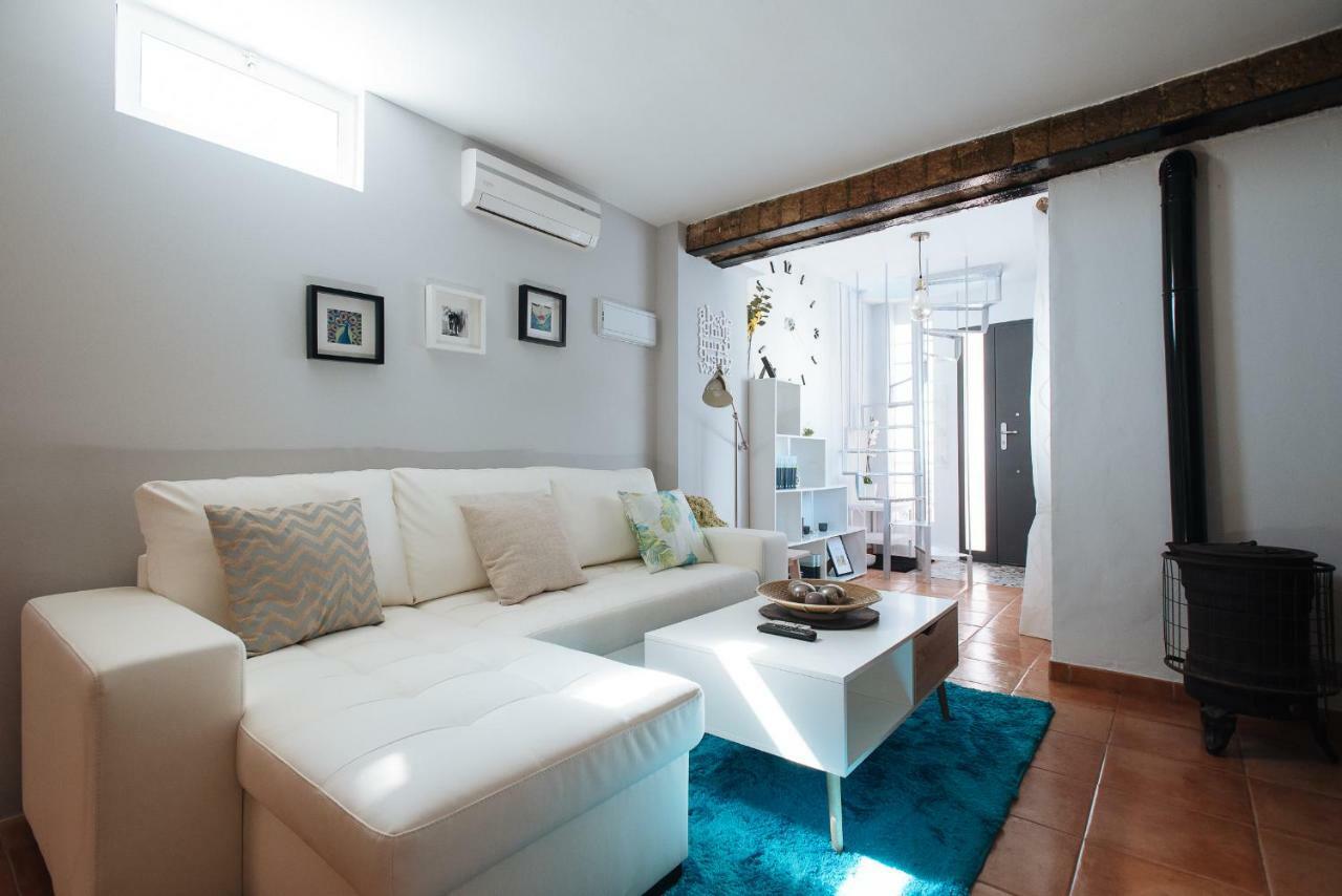 Апартаменти Cozy Attic With Terrace- 1Bd 1Bth- San Vicente Севілья Екстер'єр фото